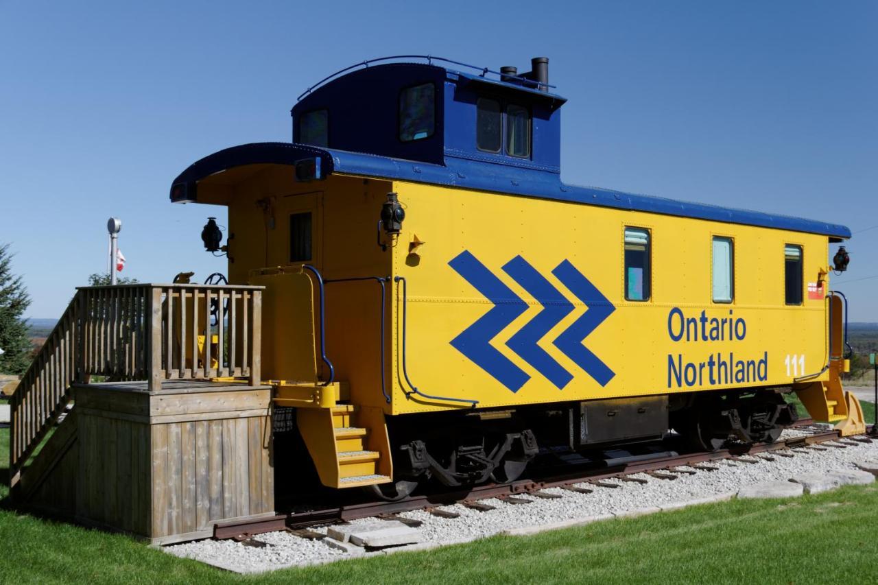 Clearview Station & Caboose B&B Creemore Экстерьер фото