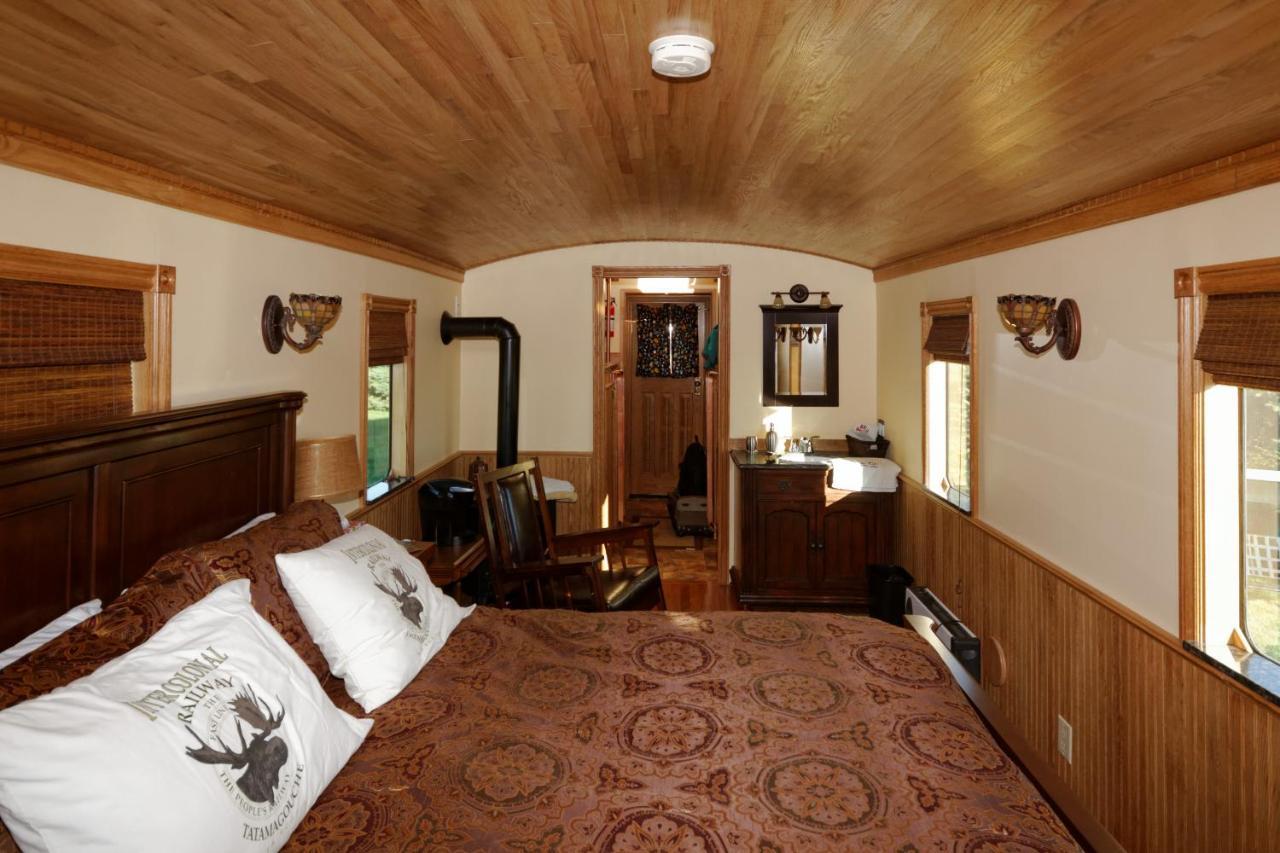 Clearview Station & Caboose B&B Creemore Экстерьер фото